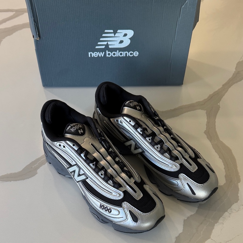 New Balance Silver & Black 1000 Athletic Sneakers